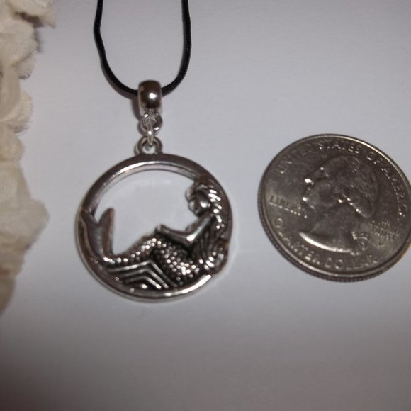 Silver Mermaid Necklace Fashion Jewelry Gift Beach Girl Vacation Themed NWT 7362 - Picture 2 of 11